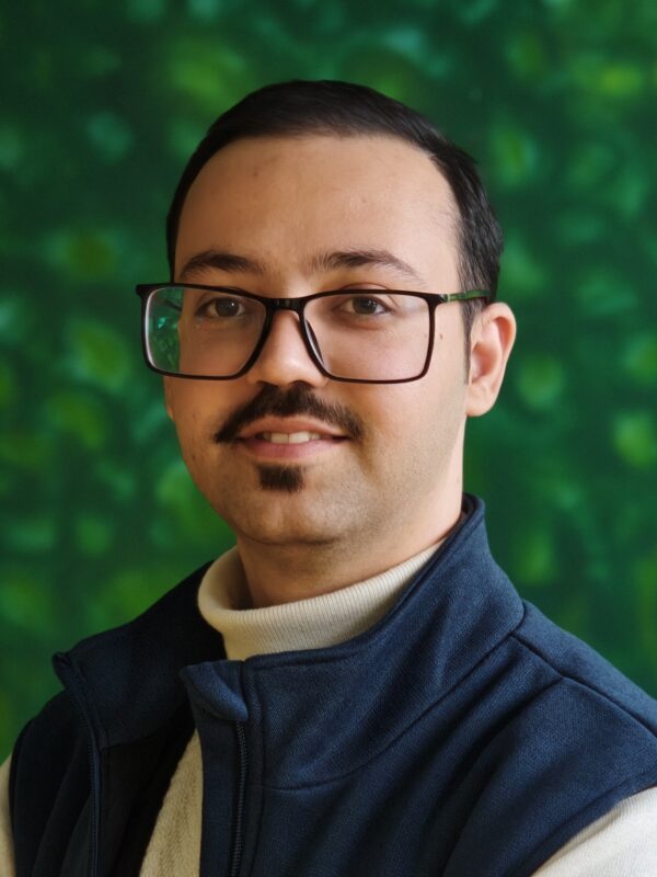 Amirhossein Ebrahimzadeh Esfahani 